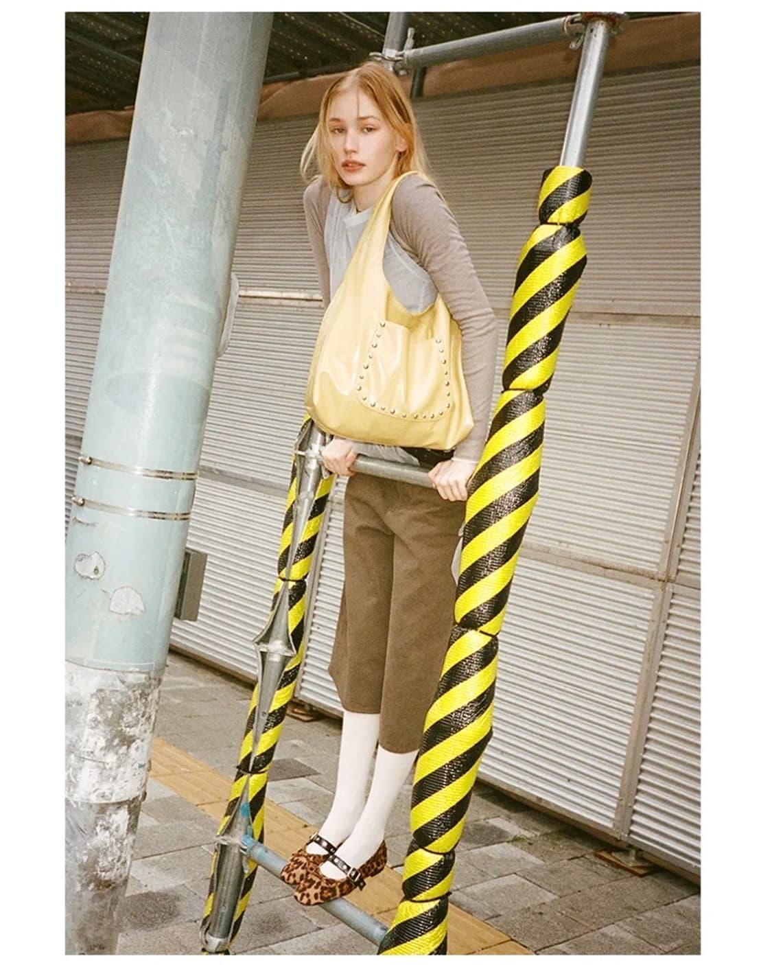 [2회 착용] khiho 기호 버클 스트랩 발레리나 플랫_원가 19.8 상품이미지4