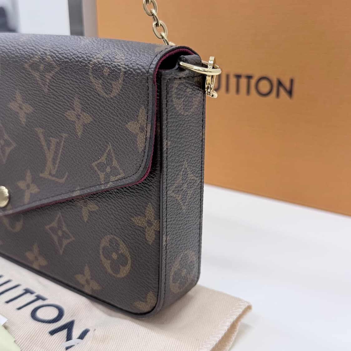 [S+급/OS] 루이비통 포쉐트 펠리시 모노그램 여성백 가방 상품이미지3