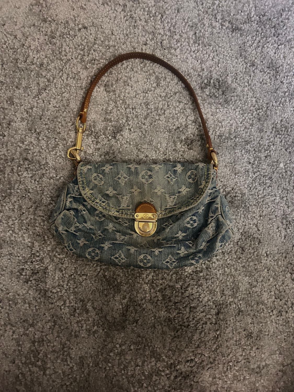 루이비통 데님  쁘띠 숄더백 상품이미지1