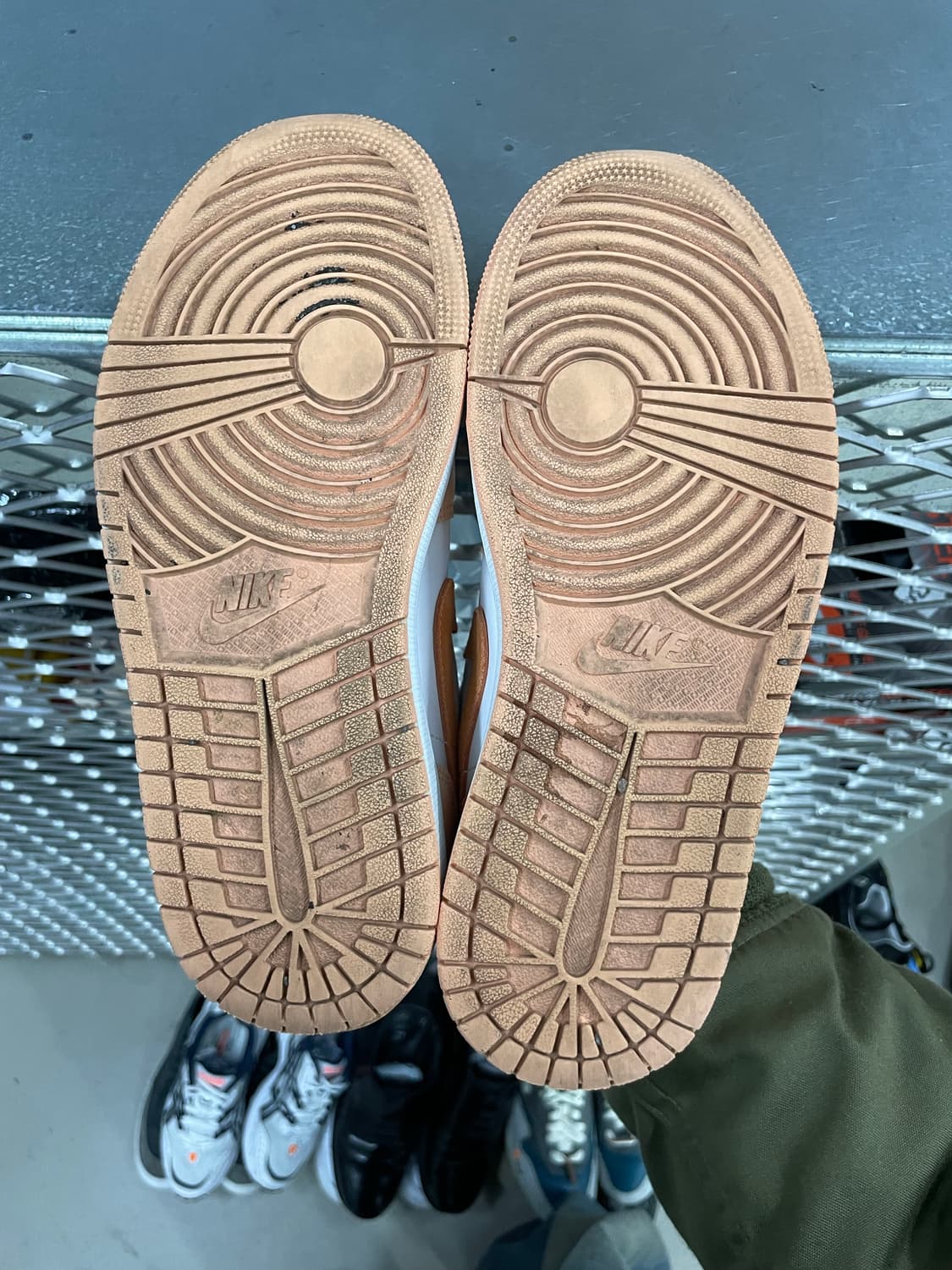 나이키 에어 조던 1 선셋 헤이즈 250 상품이미지6