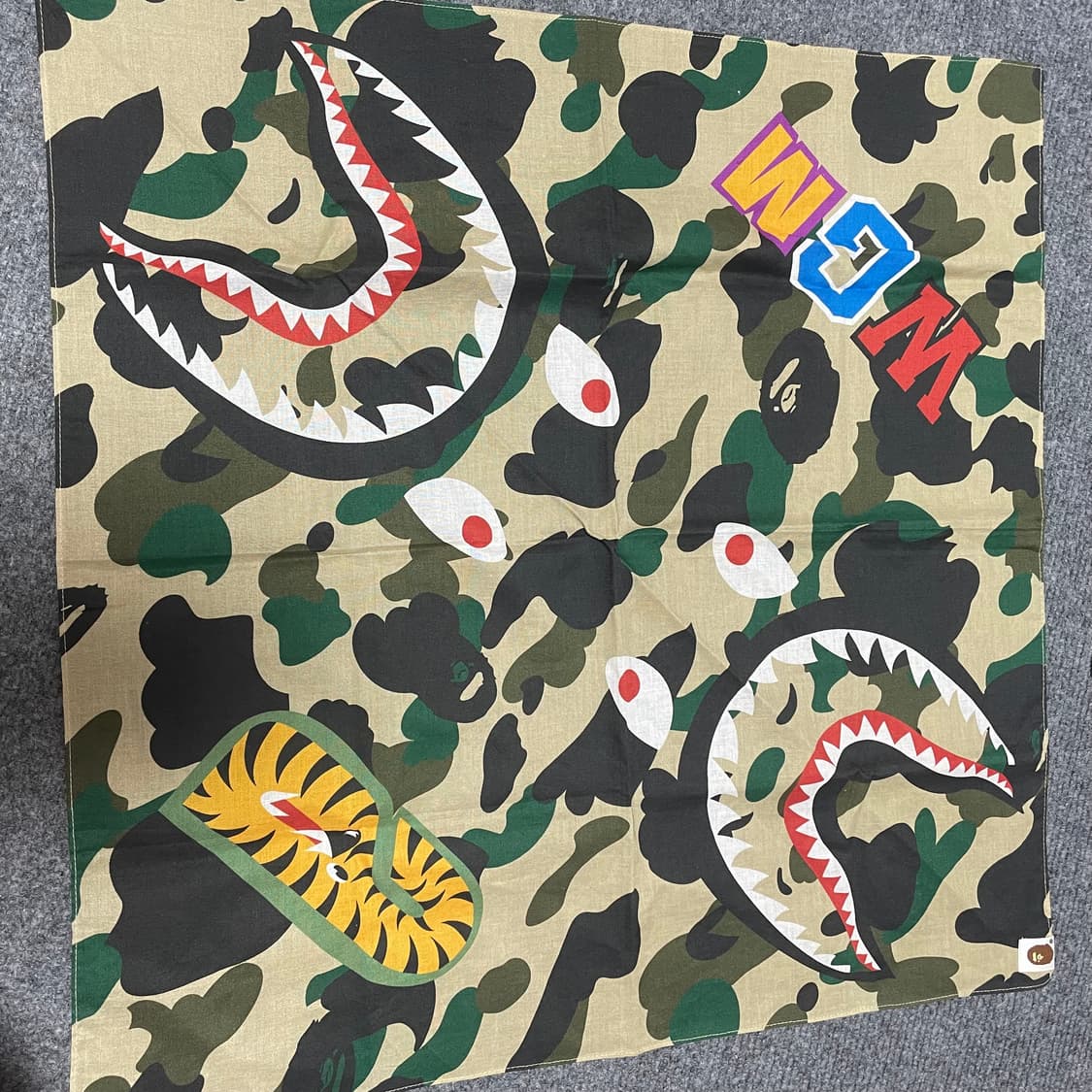 bape ABC카모 샤크 반다나 #베이프 #샤크 #황계 #녹계 #카모 상품이미지4