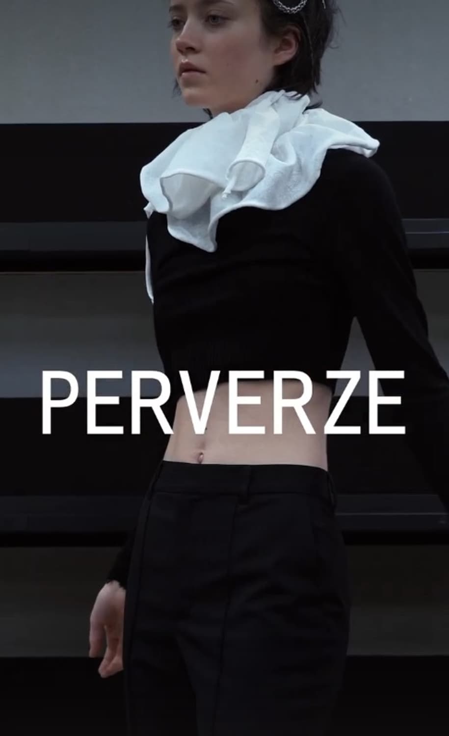 퍼버즈 러플 스트링 니트 상품이미지2