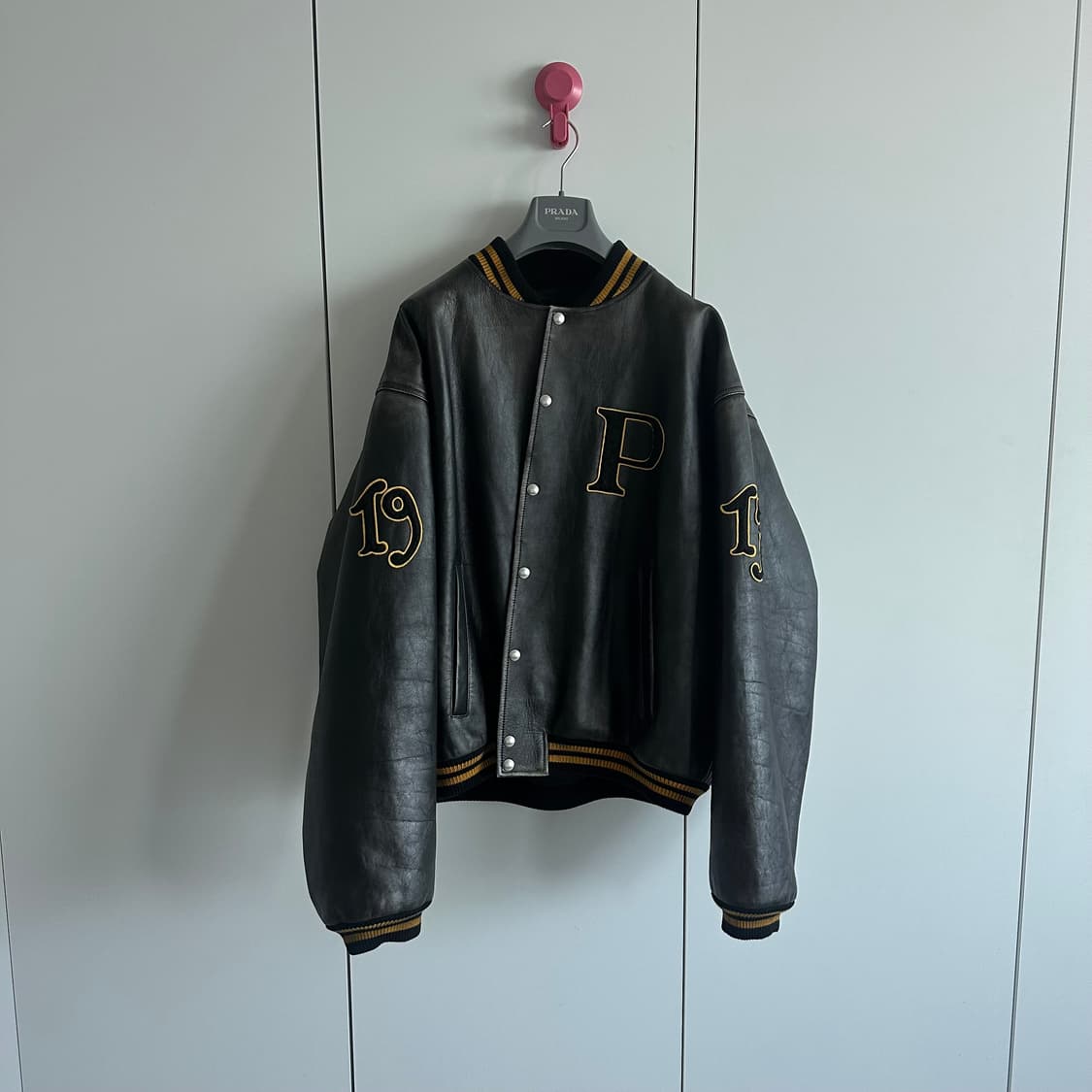 프라다 라프시몬스 레더 바시티자켓 상품이미지1