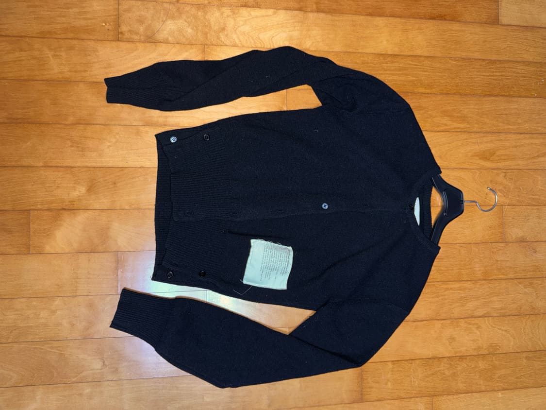 마뗑킴 typo patch round 가디건 블랙 상품이미지3