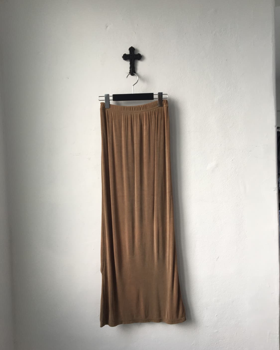 glossy ribbed maxi skirt 상품이미지1