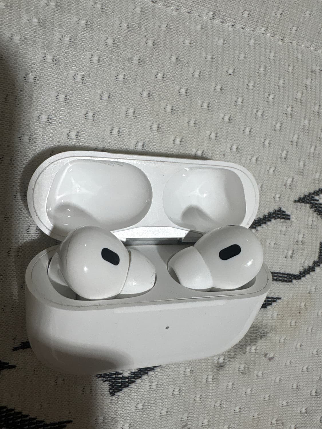 에어팟 프로 2세대 8핀 상품이미지3