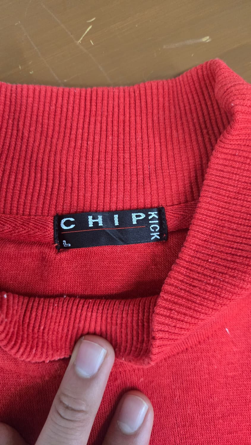 CHIP 반목 레드맨투맨 상품이미지5