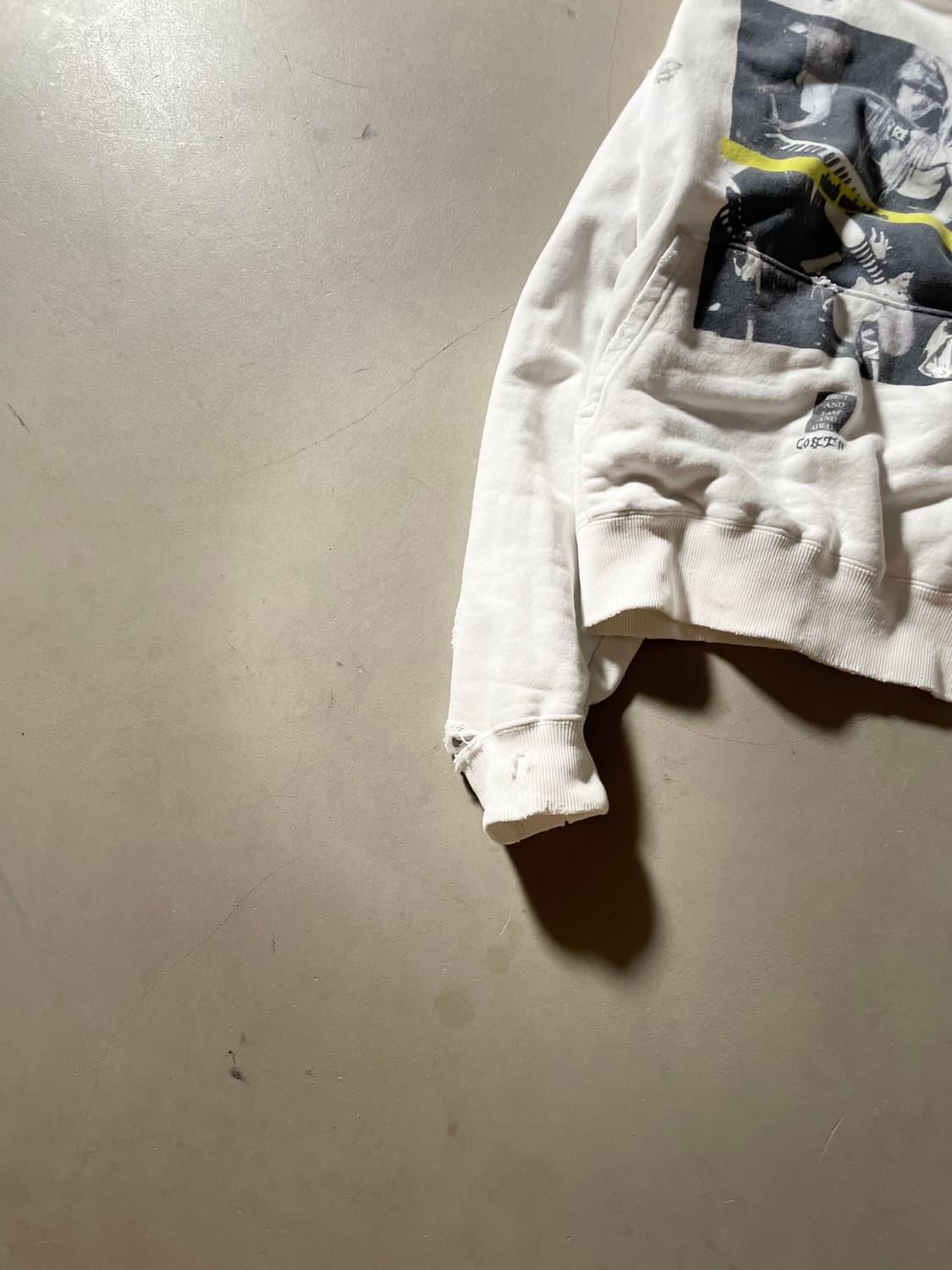 CONTii Distressed Hoodie 상품이미지3