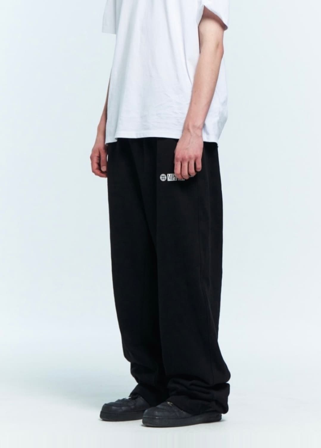 [M] 플라스틱 프로덕트 MPa 스웨트팬츠 블랙 상품이미지2