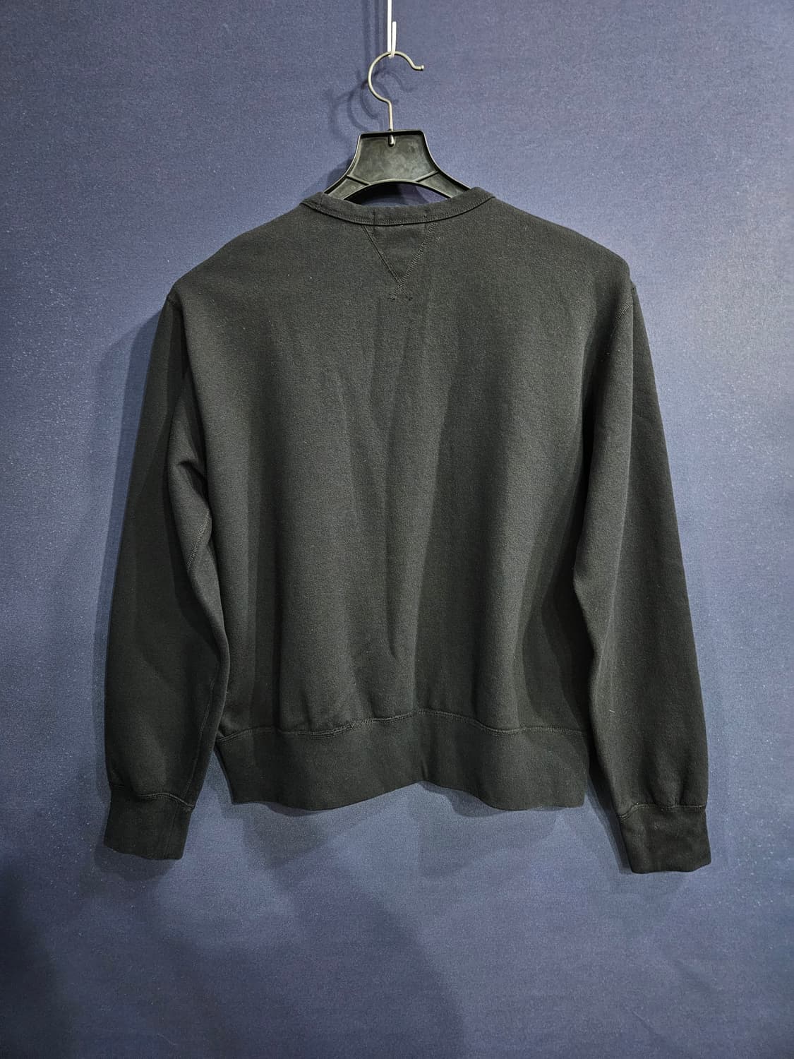 폴로 랄프로렌 블랙컬러 남성 세미오버핏 100 기모 맨투맨  상품이미지2