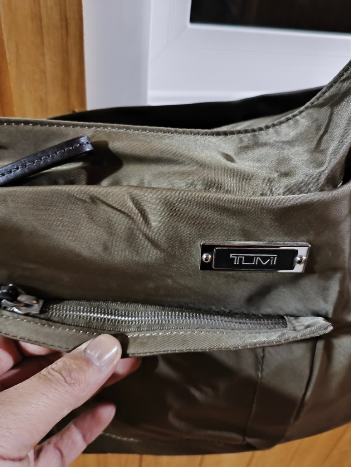 투미 보야져 수마트라 크로스백 상품이미지3