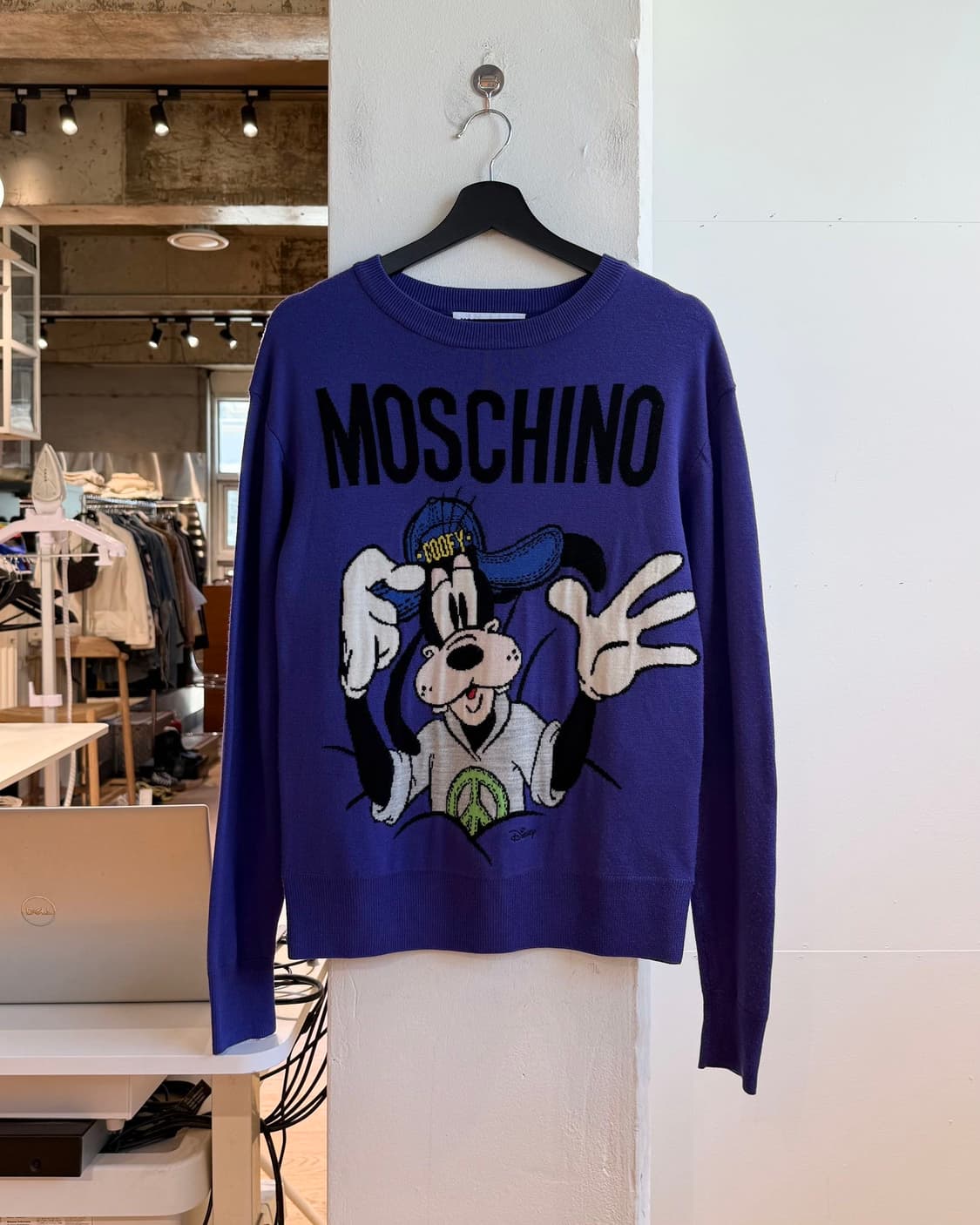 모스키노 x h&m 18s 퍼플 구피 니트  상품이미지1