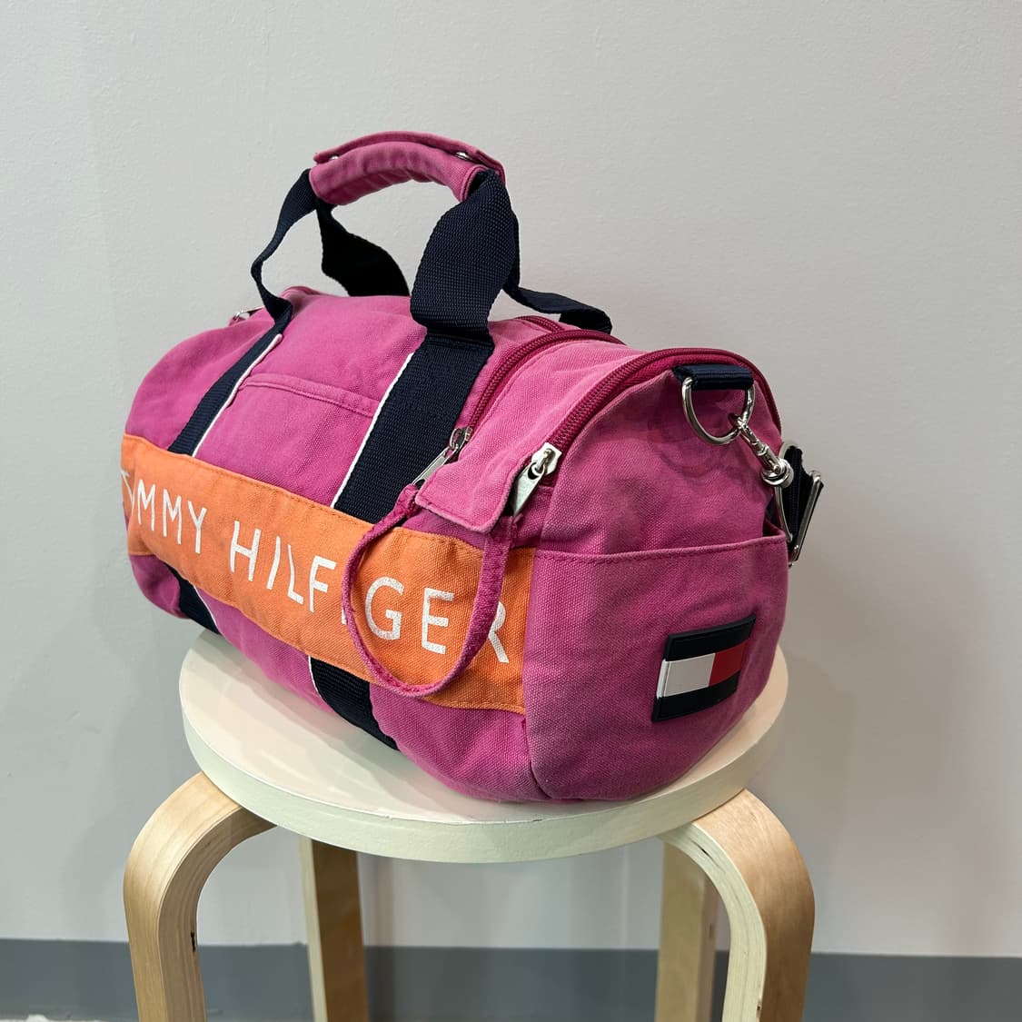 타미힐피거 핑크 미니 더플백 상품이미지2