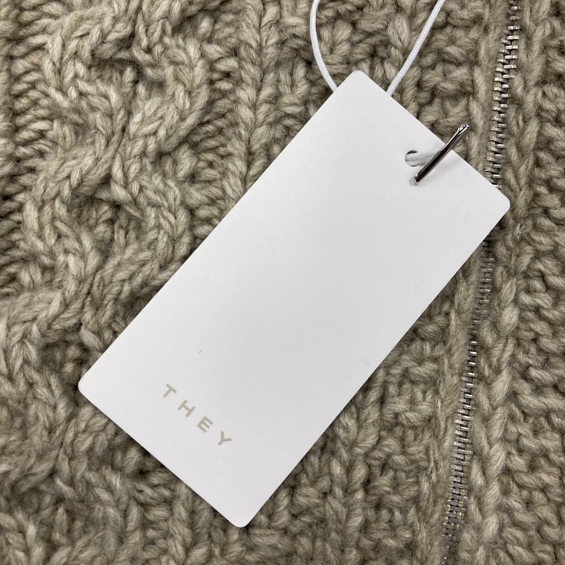 THEY 베이지 케이블 니트 집업 상품이미지4