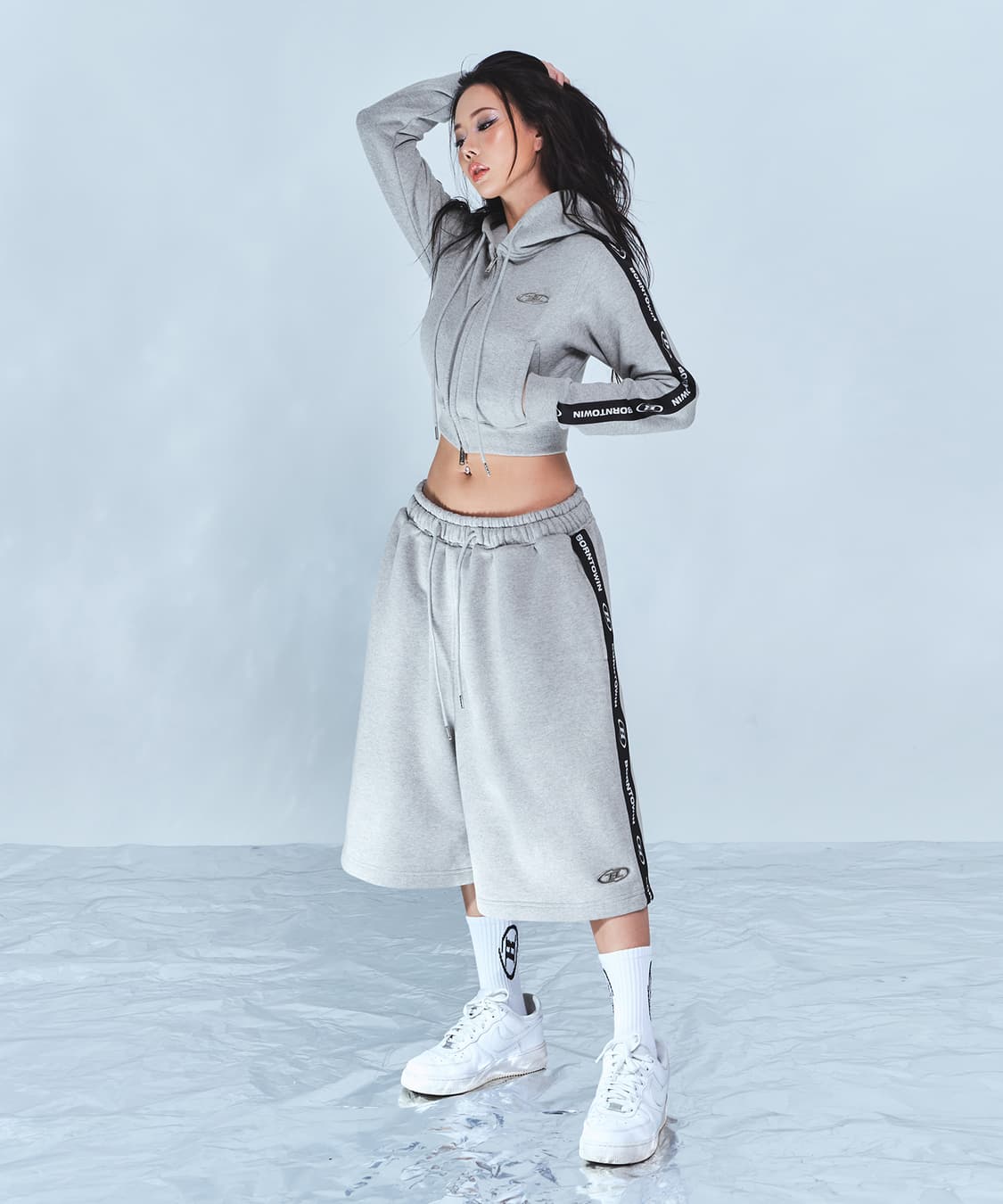 여성 55 본투윈 신형 24fw 크롬 B 블랙라인 크롭 후드집업 자켓 2 상품이미지1