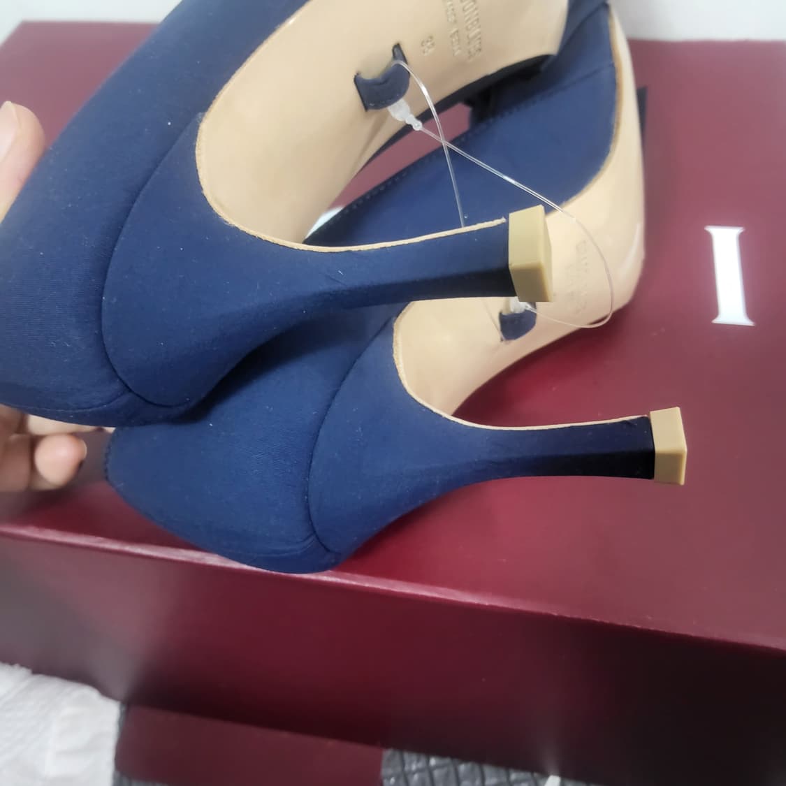 새상품 드레곤블루스 리본 펌프스 여자 구두 하이힐 250 38 찐이쁨 상품이미지4