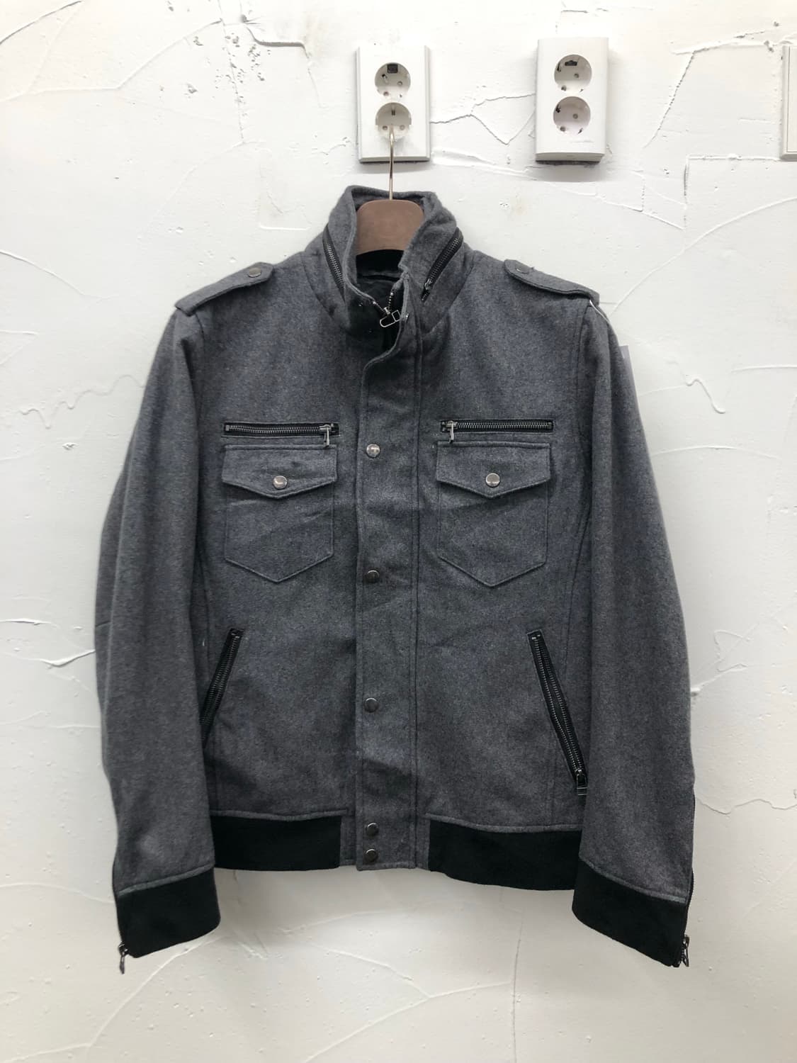 세만틱 디자인 견장 울 자켓 상품이미지1