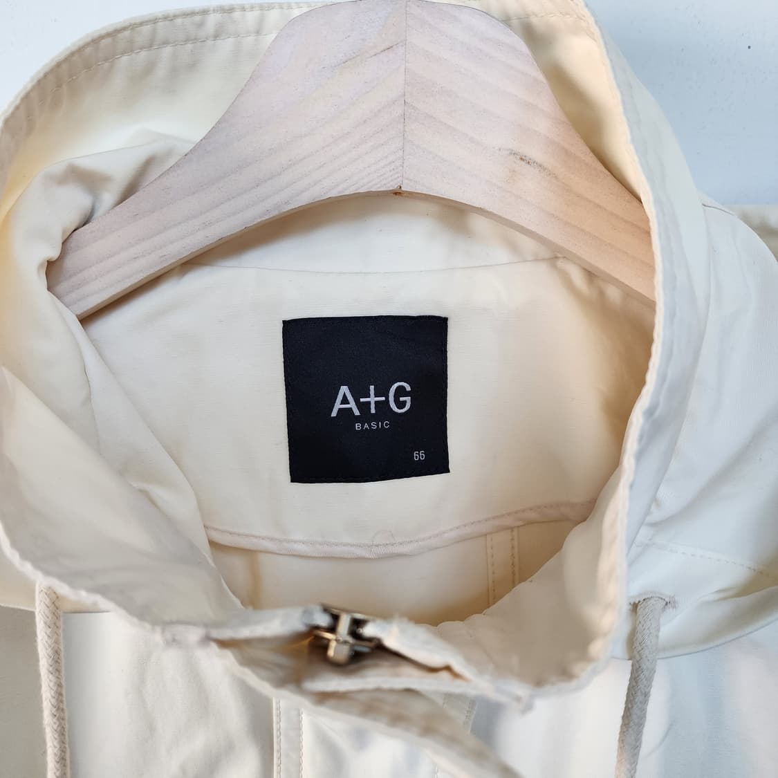 엣지 아이보리색 후드 롱 코트 상품이미지2