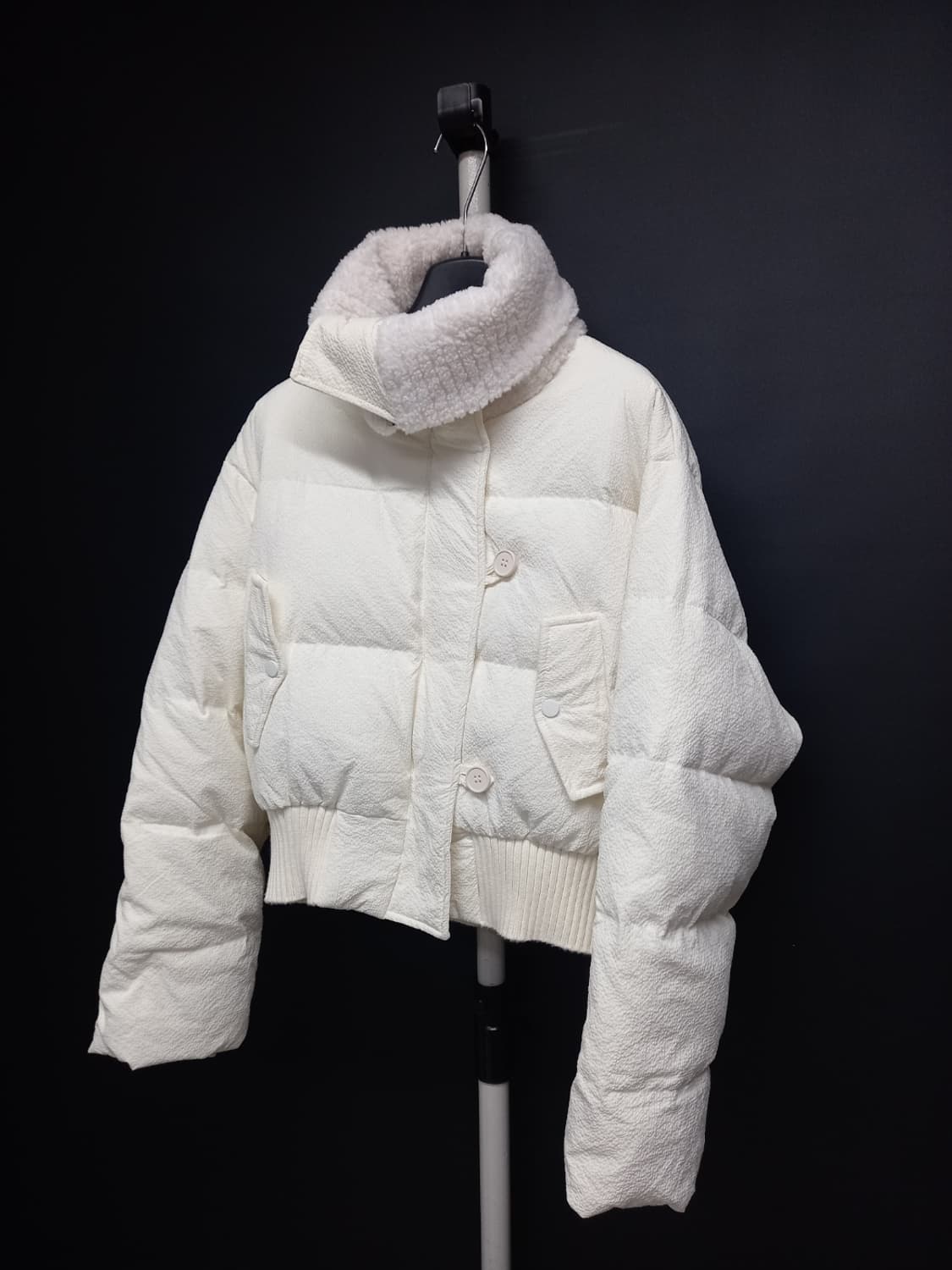 샤틴 SATIN 하이넥 덕 숏 패딩 F 33-77 상품이미지5