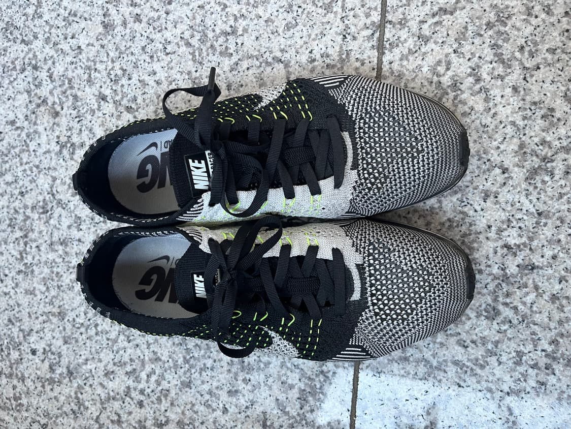 나이키 플라이니트 레이서 블랙/화이트 상품이미지1