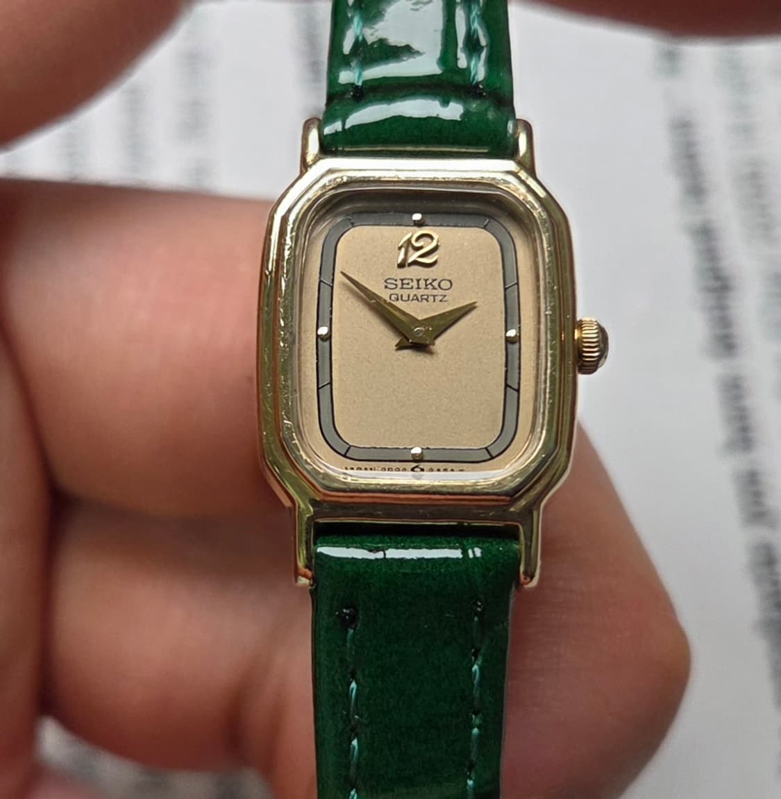 레어] 빈티지 세이코 미니탱크 희귀 투톤다이얼 칼침핸즈 슬림쿼츠 여성용  상품이미지3