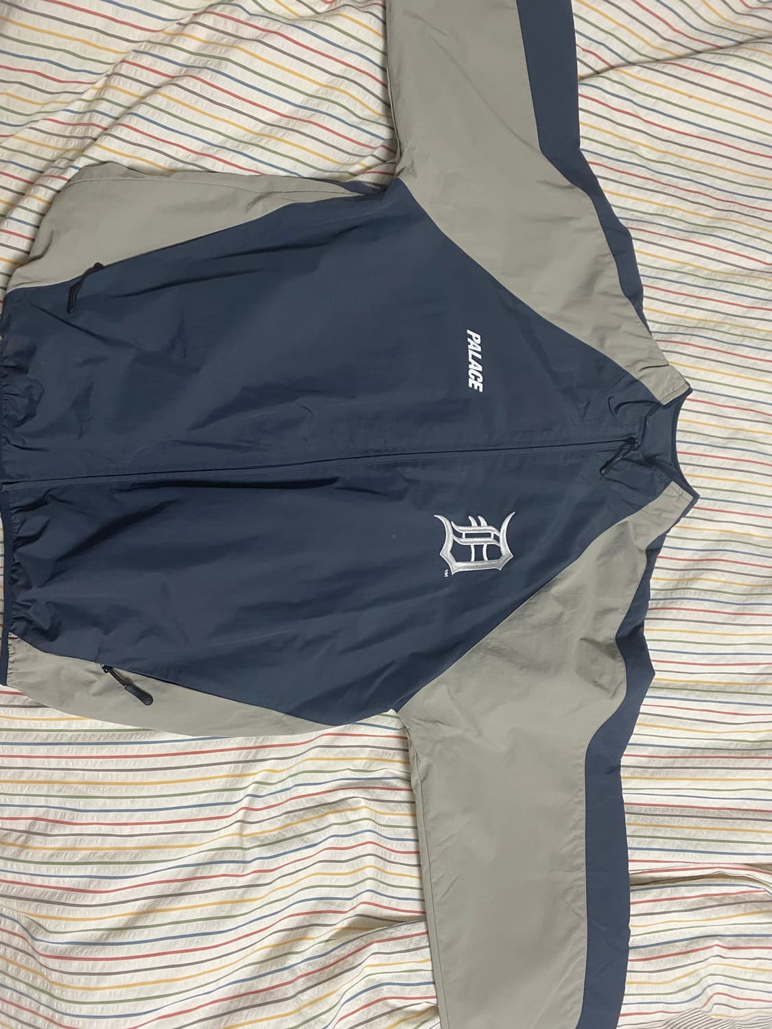 팔라스 엠엘비 콜라보 바람막이(급처) 상품이미지1