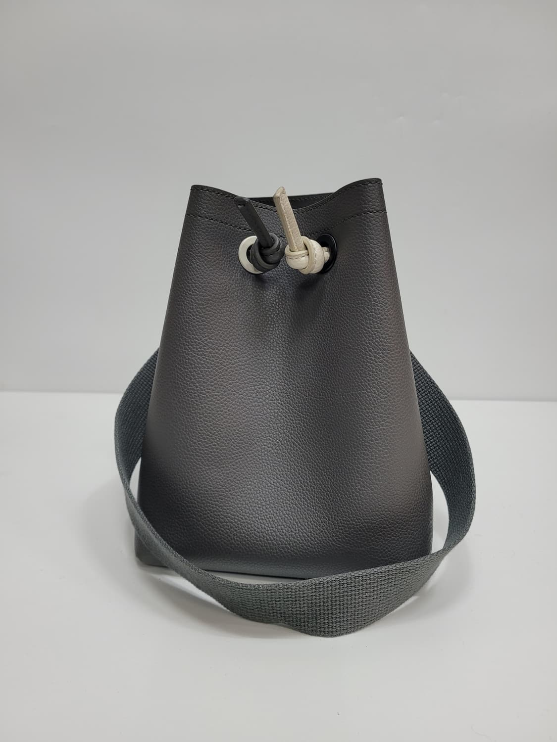 BEAN POLE 빈폴 에쉬 뉴 포레 스몰 버킷백
 상품이미지1