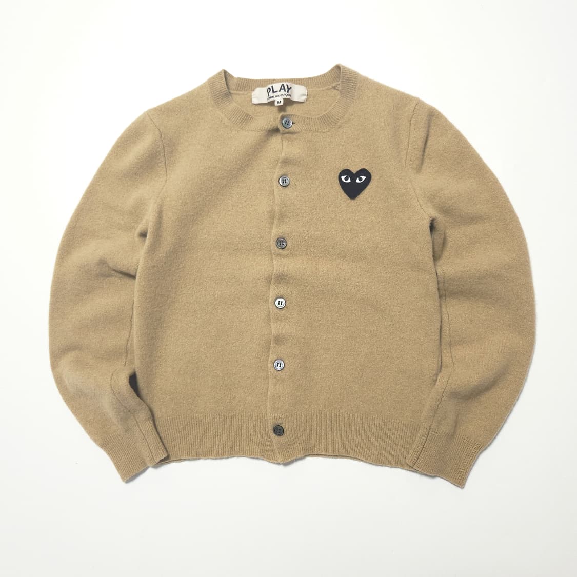 꼼데가르송 우먼 블랙 와펜 라운드넥 가디건 베이지 상품이미지1