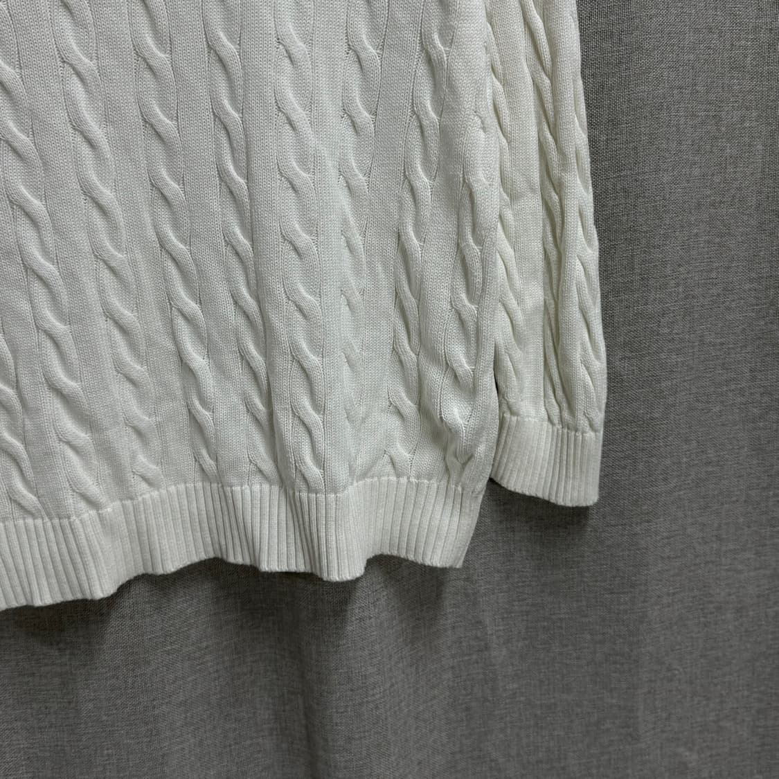 [100] 헤지스 남성 화이트 면 케이블 긴팔 니트 상품이미지4