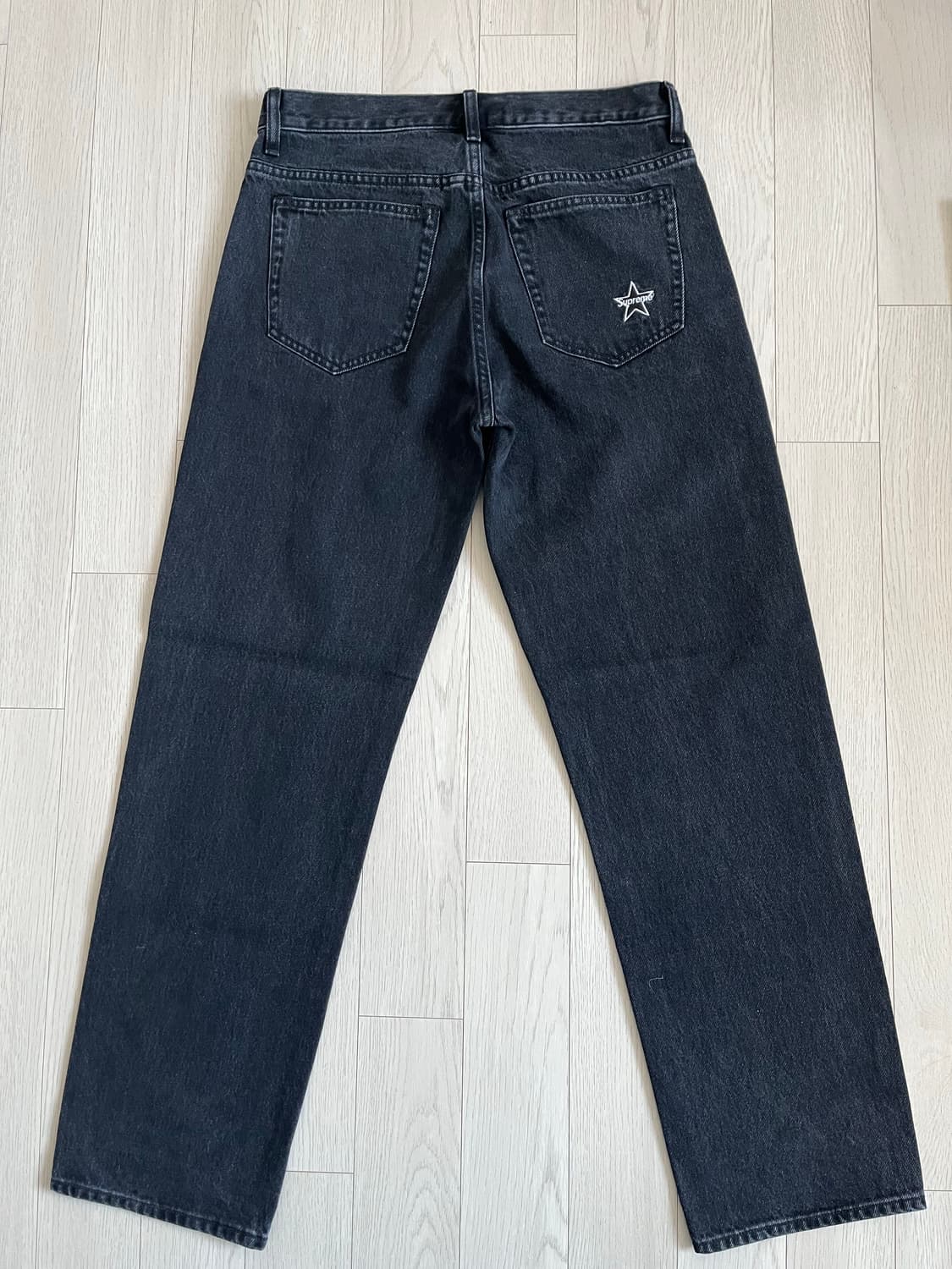 슈프림 레귤러 진 30 상품이미지3