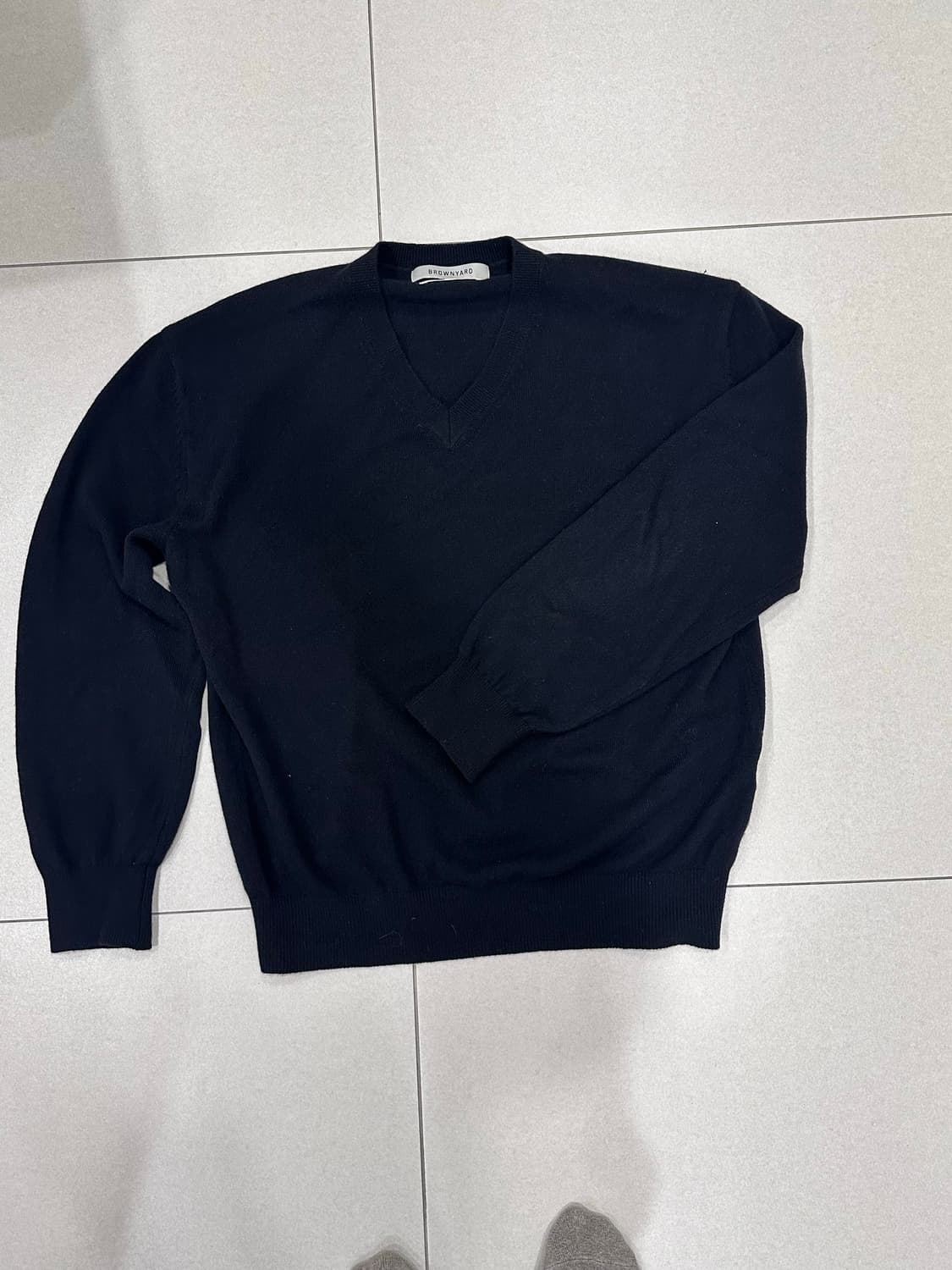 브라운야드 Extra super fine V Neck knit 4사이즈 상품이미지1