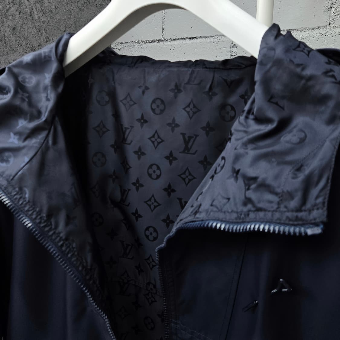 루이비통 LV 모노그램 리버서블 바람막이 58 상품이미지3