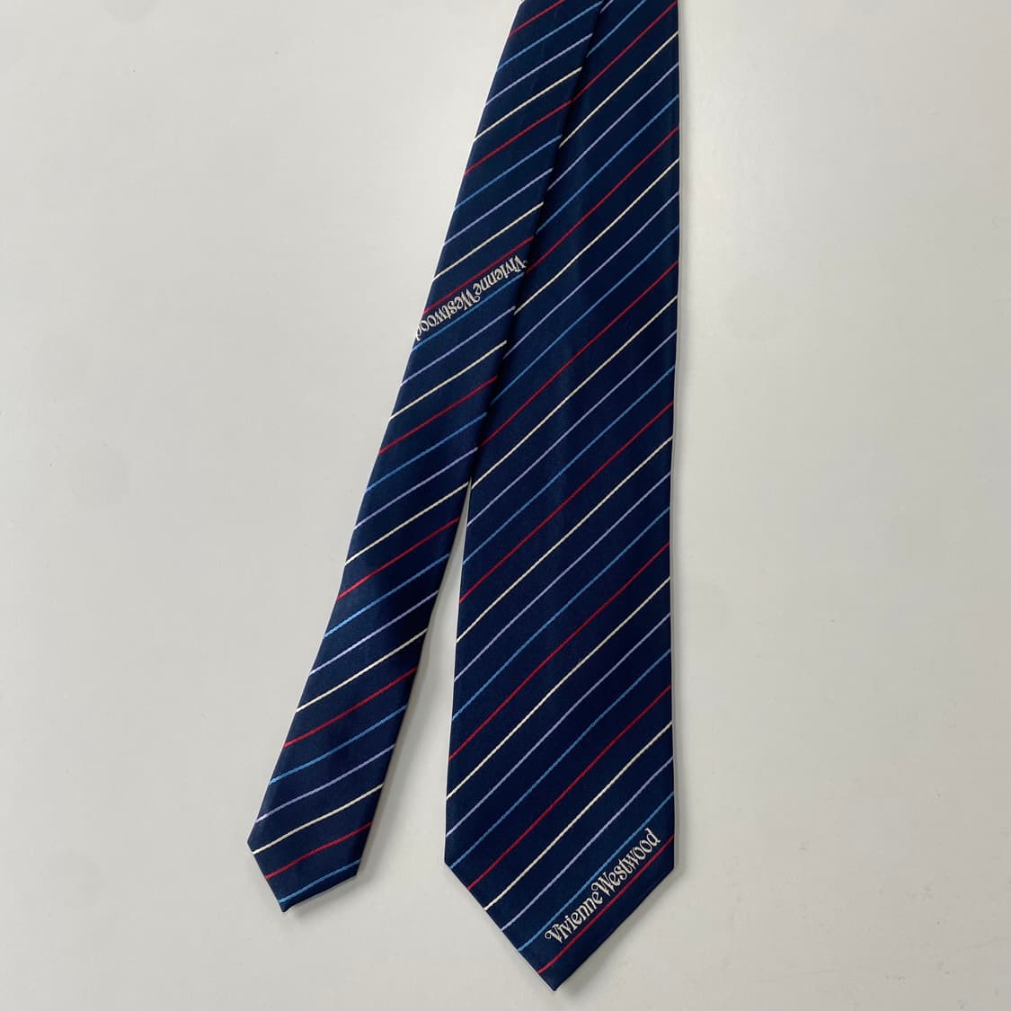 비비안웨스트우드 정품 명품 영문로고넥타이(Vivienne) 상품이미지2