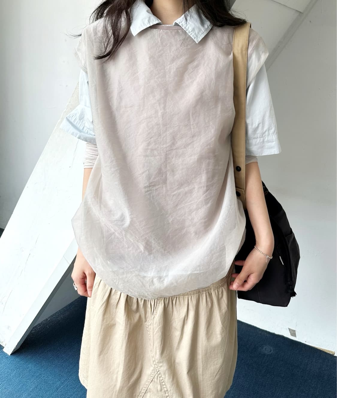 Fake layered design sleeveles top 상품이미지9