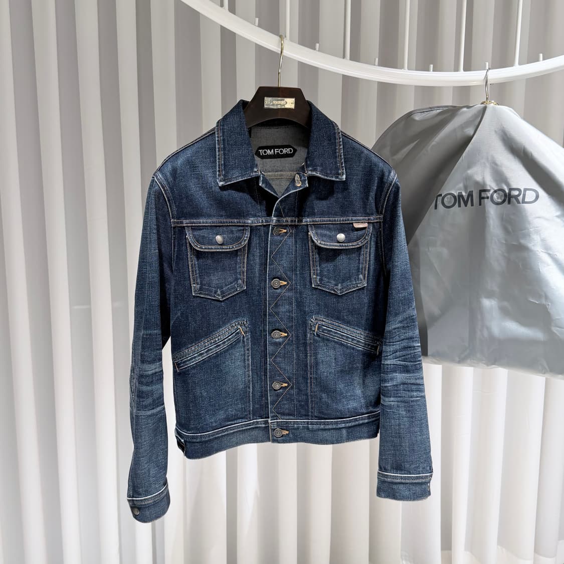 (A+/M) / 톰포드 워시드 데님 트러커 블루종 봄버 청자켓 상품이미지3