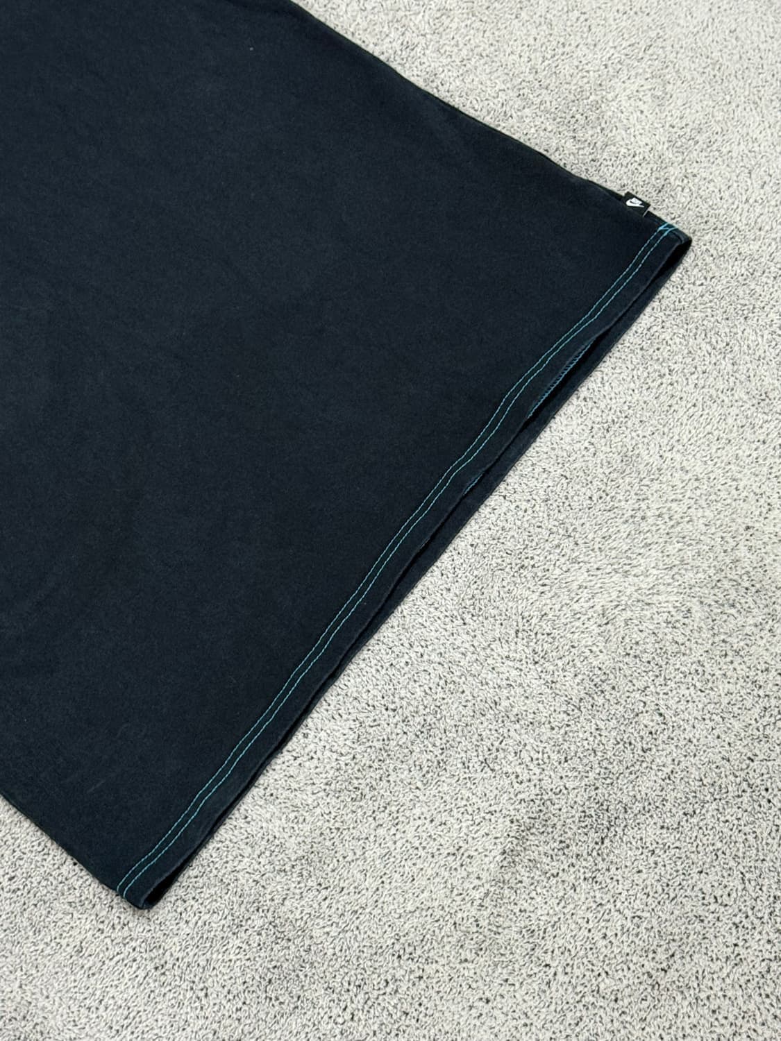 (XXL) 나이키 퓨추라 스몰 자수로고 반팔 티 상품이미지3