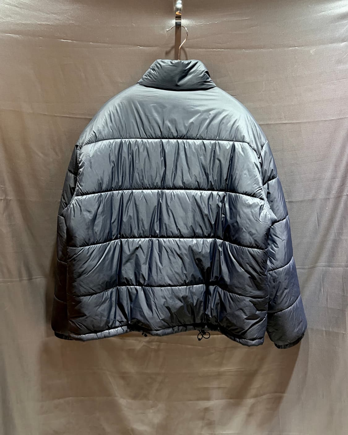 M Levi's 리바이스 스몰패치 로고 퍼포먼스 패딩 상품이미지3