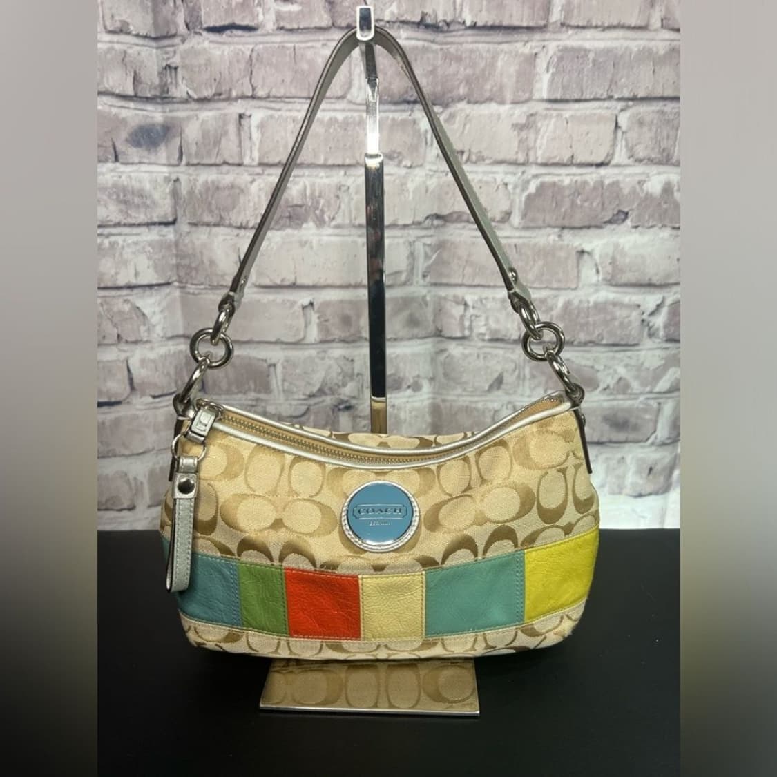 COACH 2011 빈티지) 시그니처 패치워크 멀티컬러 호보숄더크로스백 상품이미지1