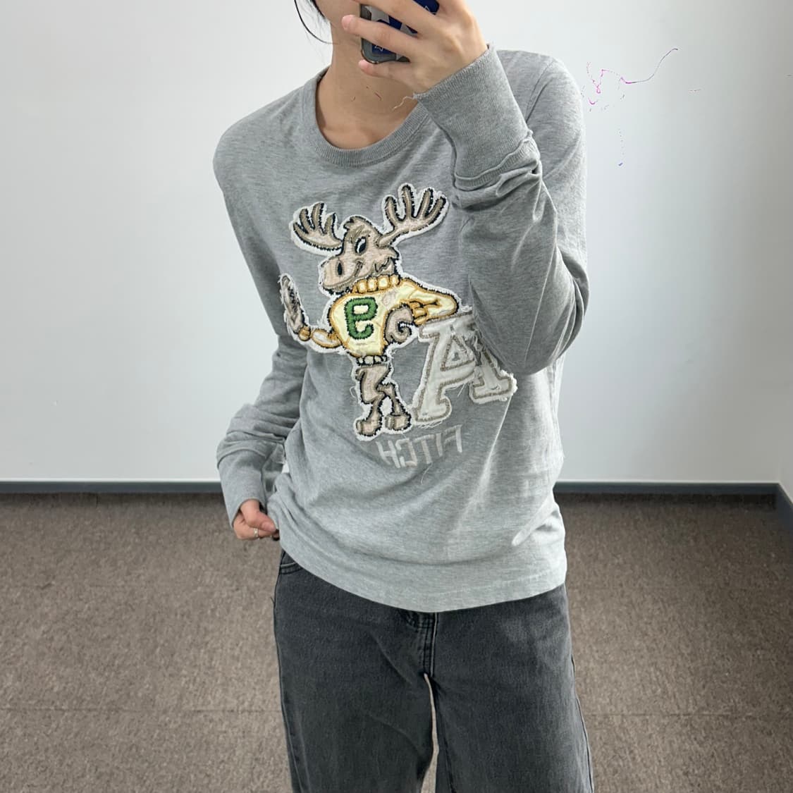 Abercrombie 아베크롬비 그런지 자수 그레이 롱슬리브 상품이미지2