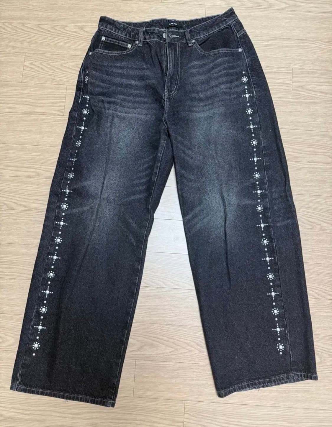 아캄 Side Rhinestone Denim Pants (Black) 2 상품이미지3