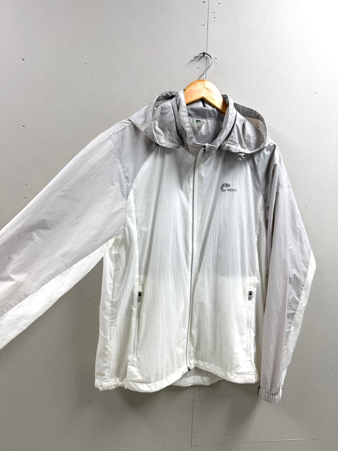 남성 105 슬림 / 네파 경량 바람막이 상품이미지3