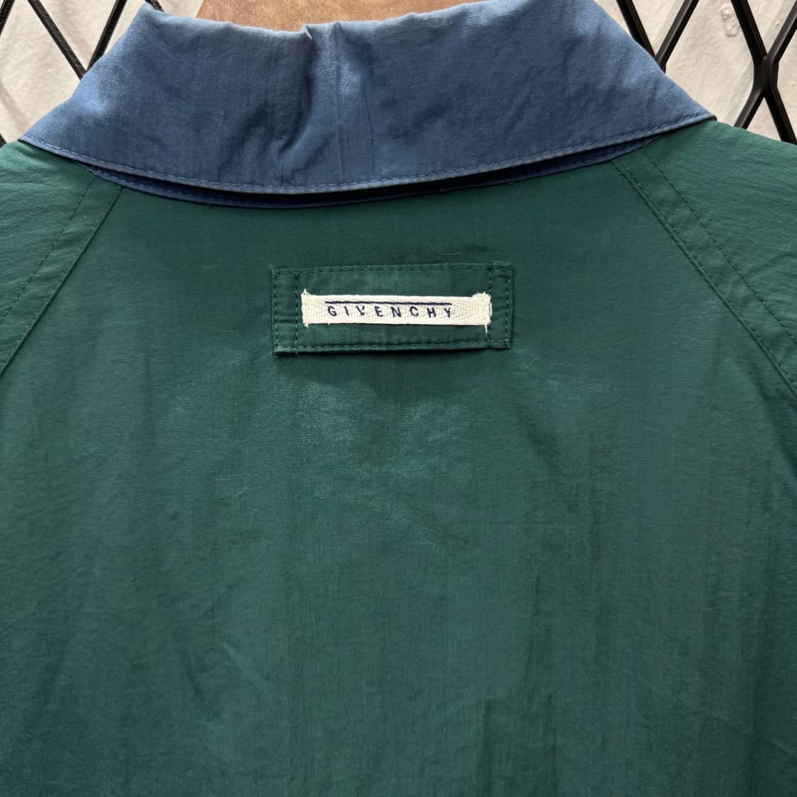 90s 지방시 컬러블록 나일론 자켓 전면 월계수 로고 포인트 배색 상품이미지6