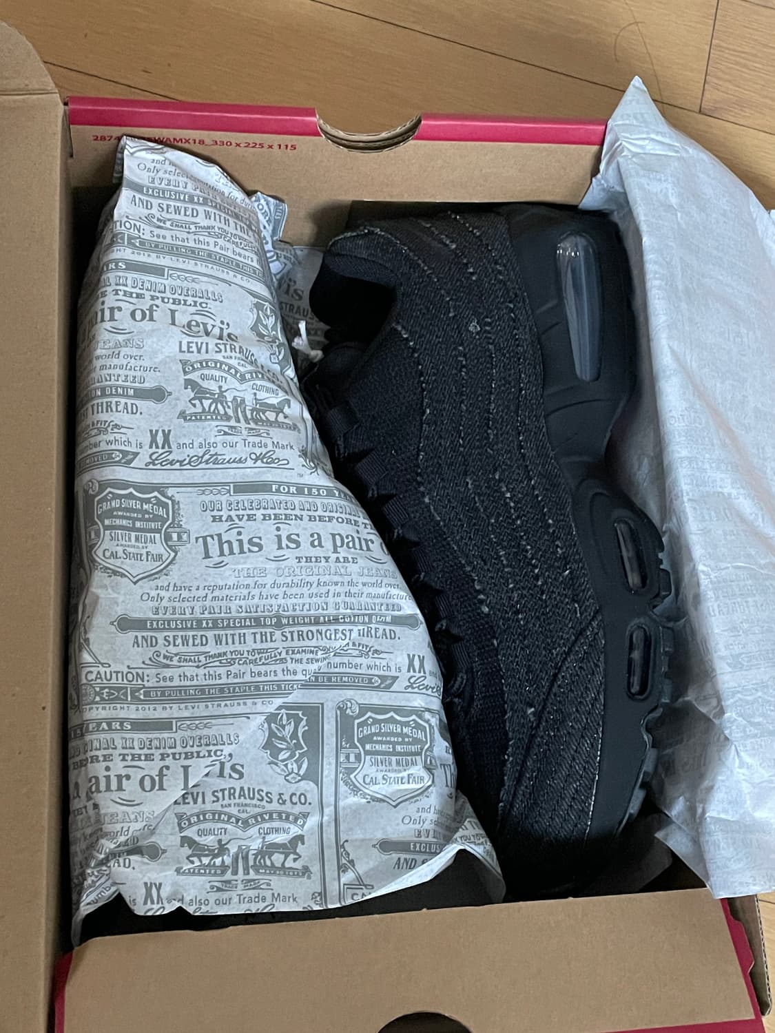 270 나이키x리바이스 맥스95 블랙 상품이미지2