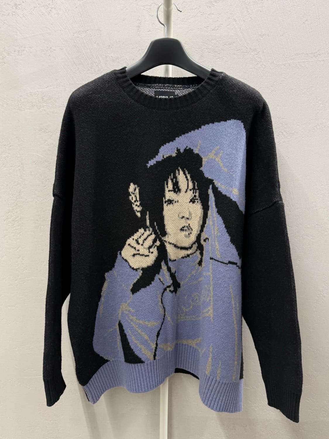 아조바이아조 오버사이즈 니트 블랙/블루 상품이미지2