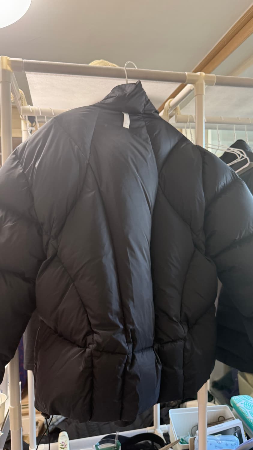 노매뉴얼 패딩 팝니다 상품이미지3