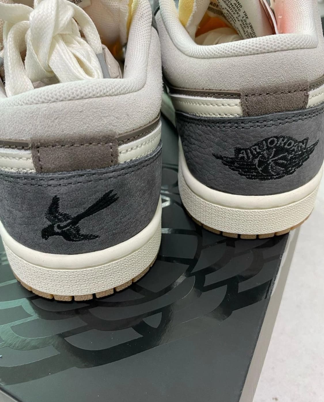 [230]조던1 로우 까치 상품이미지4