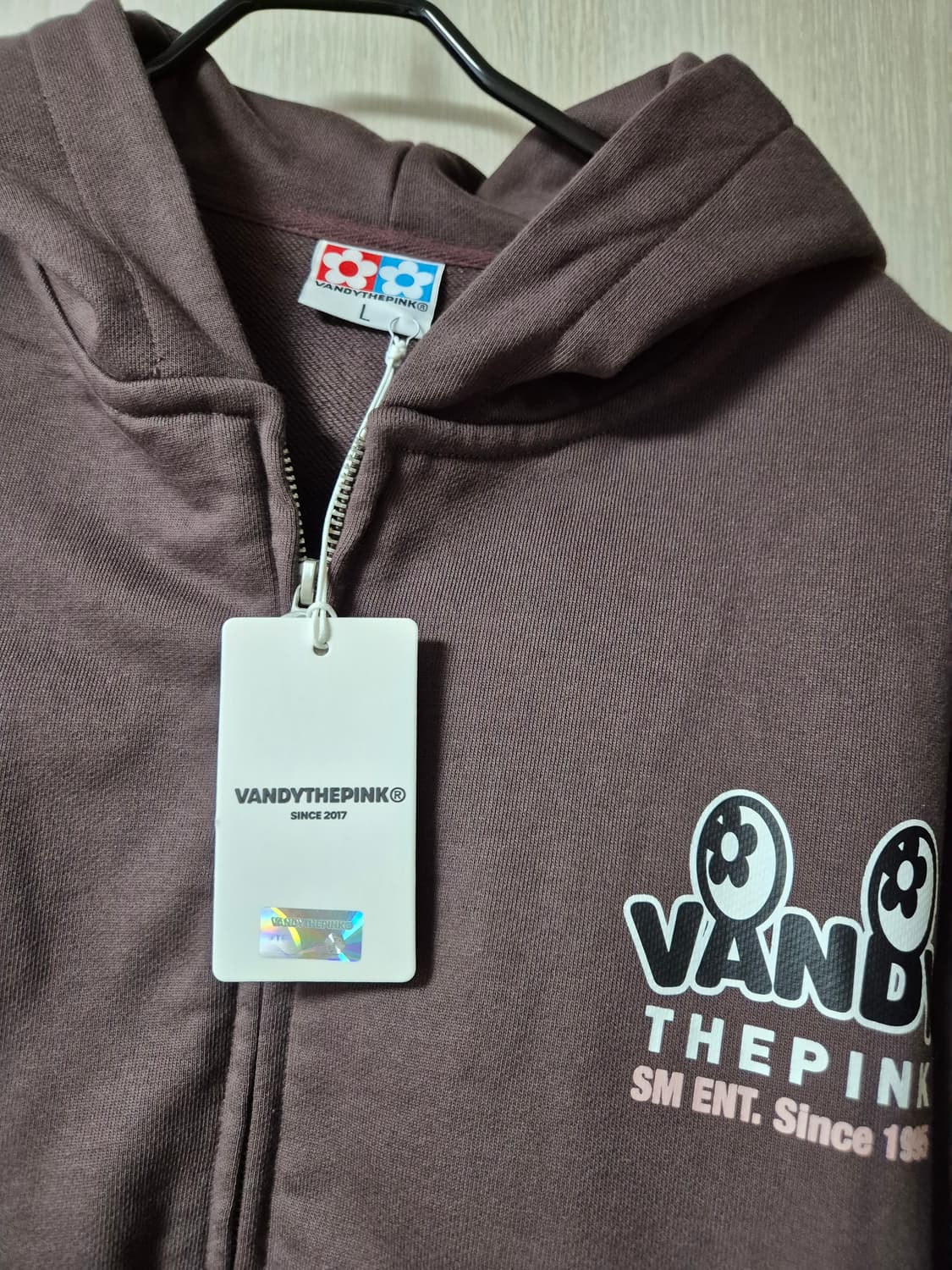 (새제품) 반디더핑크 sm타운 후드집업 점퍼 라지 상품이미지3