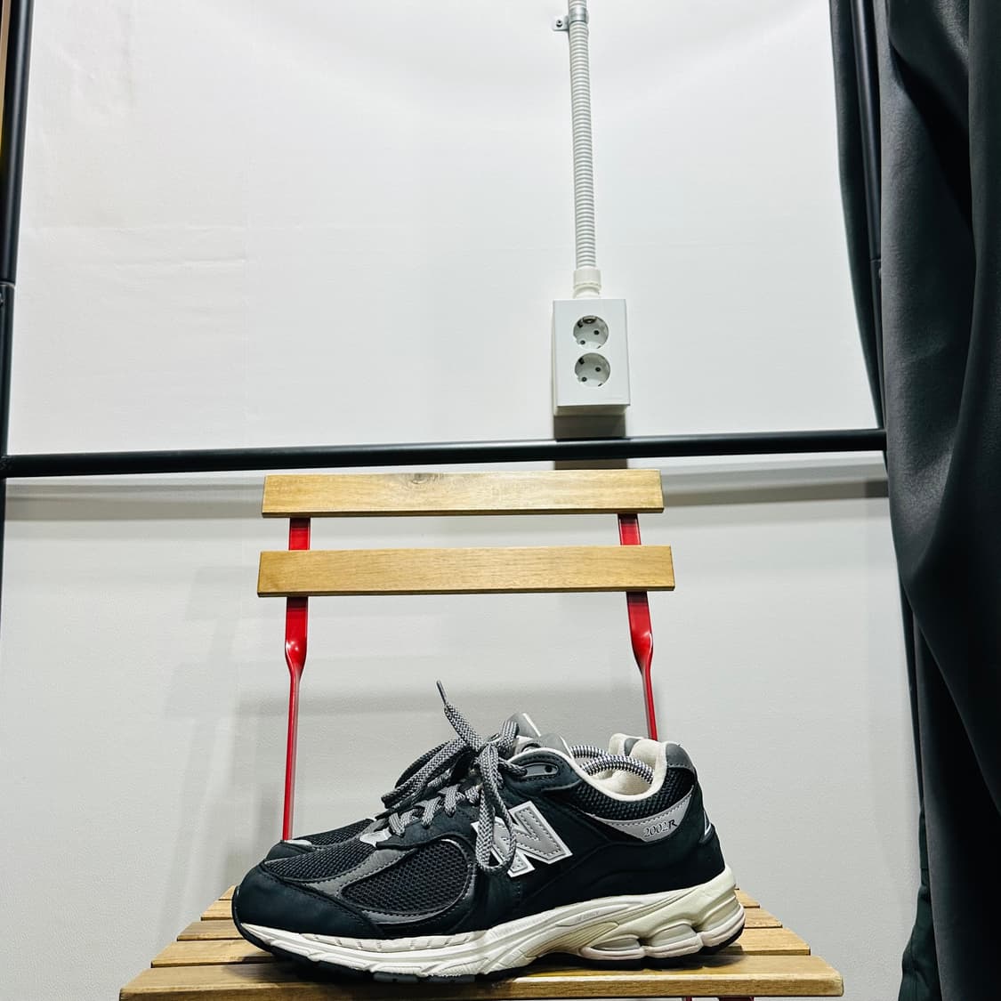 270) 뉴발란스 운동화 남성 남자 신발 2002R 블랙 상품이미지3