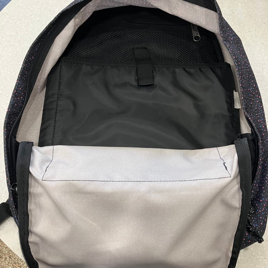 227 이스트팩 도트 백팩 상품이미지3