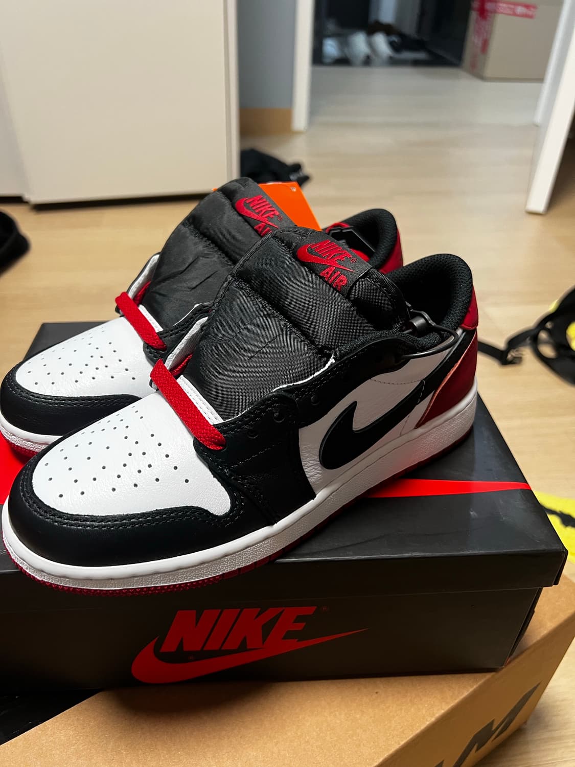 (GS) 조던 1 레트로 로우 OG 블랙토 230 4Y 상품이미지1